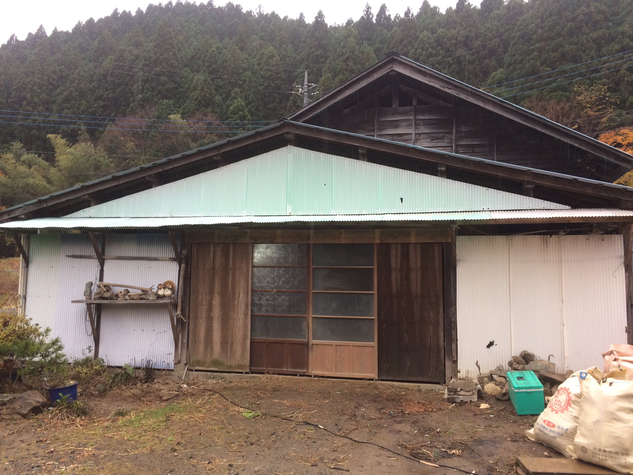 農小屋（ドア設置後）