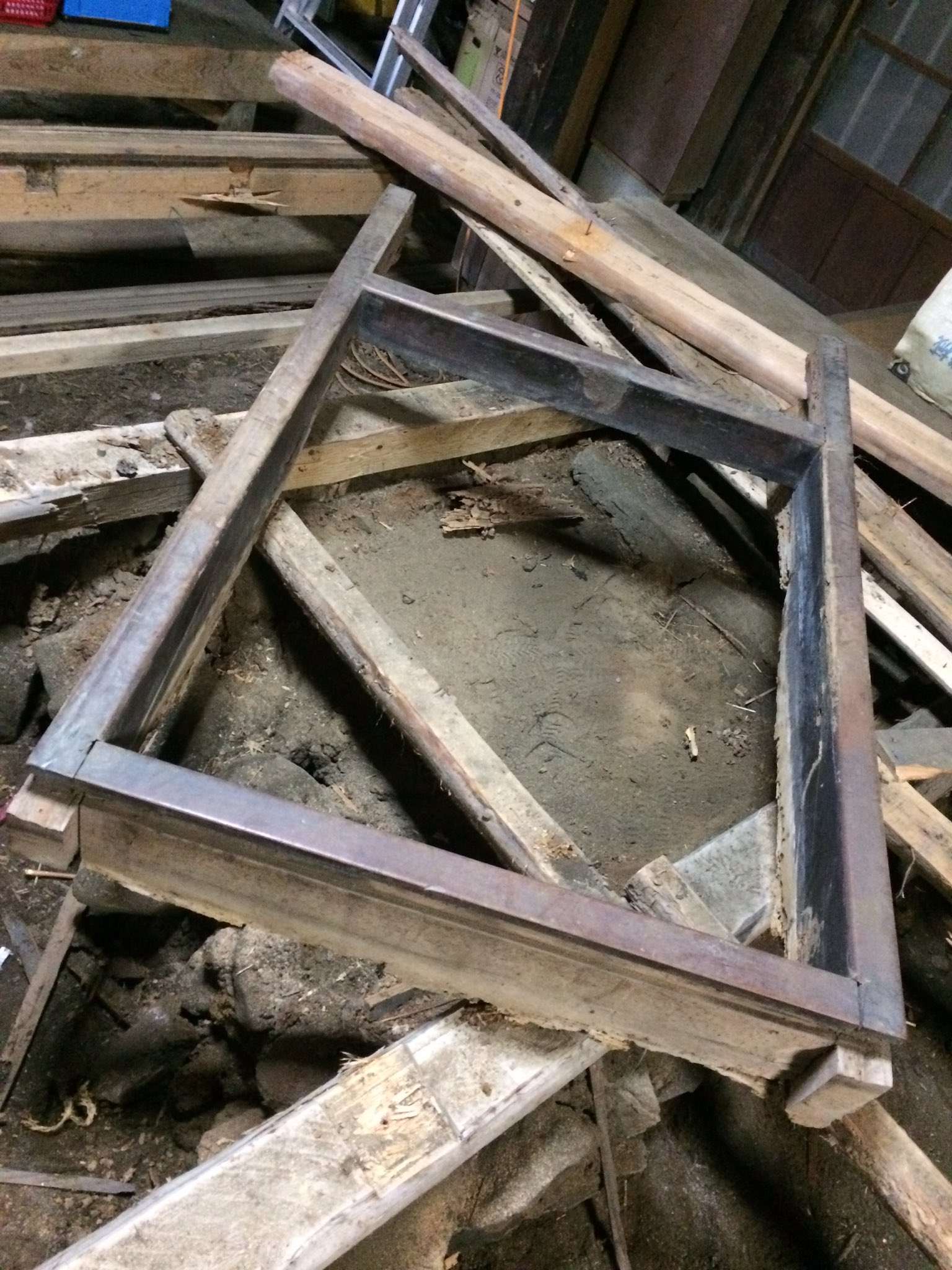 取り外した囲炉裏