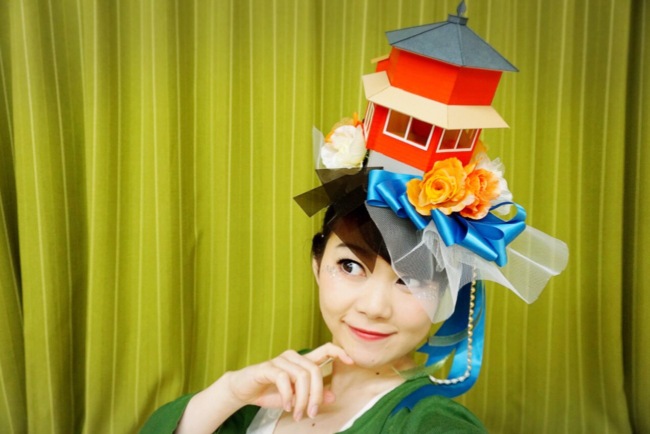 都築さん頭上建築（六角堂）