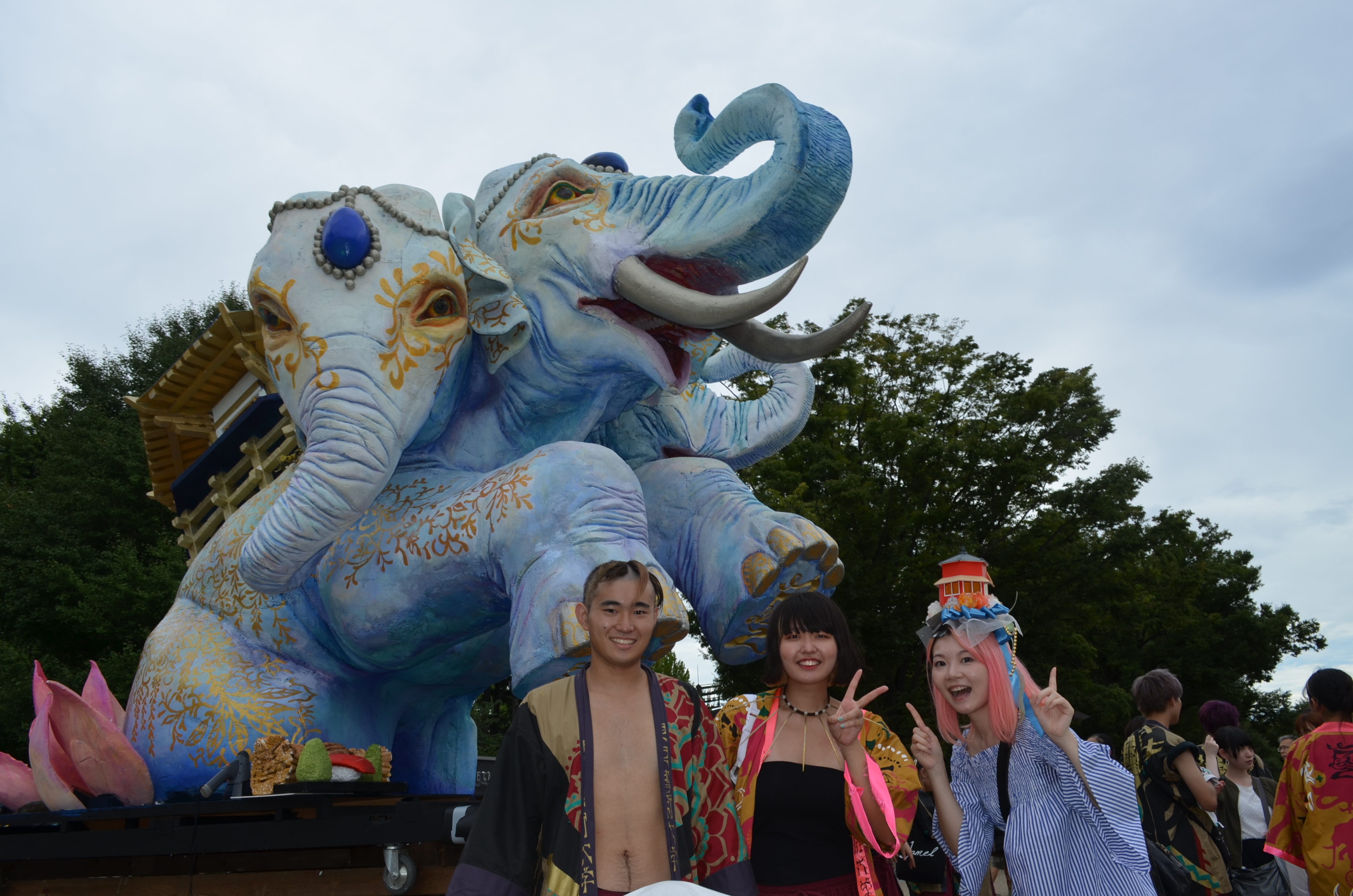 25 都築さん＆油画・建築代表.JPG