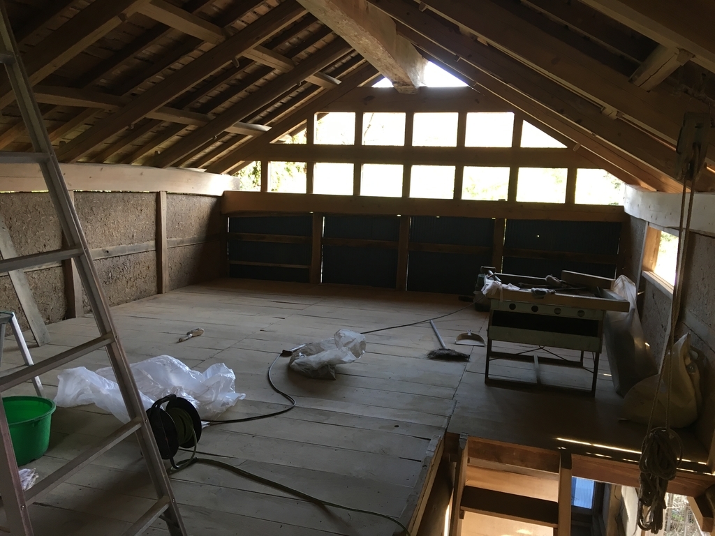 20-1 改修前の馬小屋2階